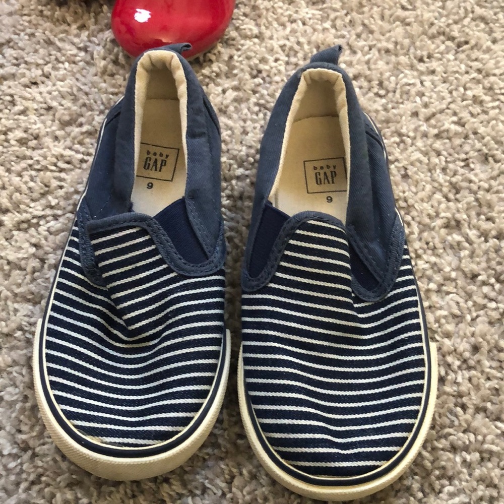 Boys slide ons